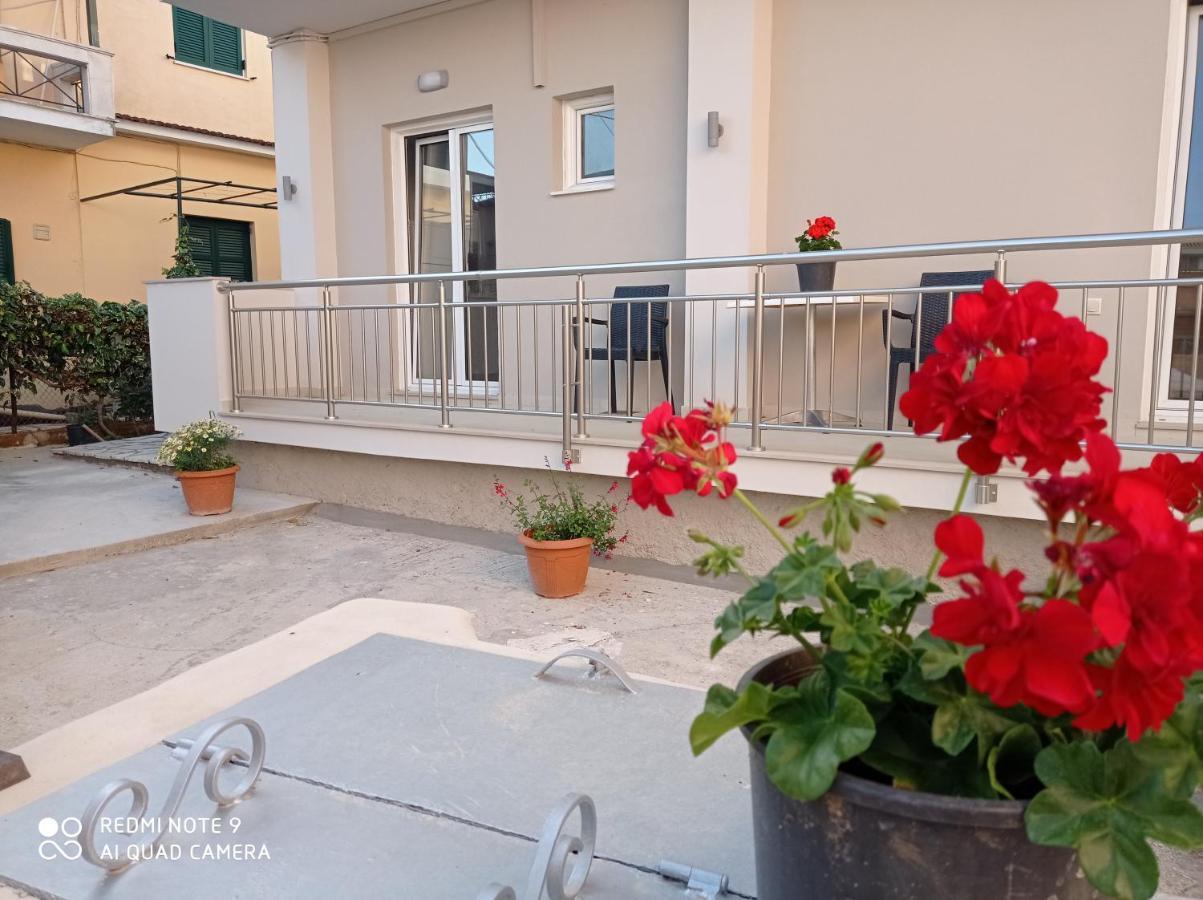 Kelly Apartments Ипсос Экстерьер фото